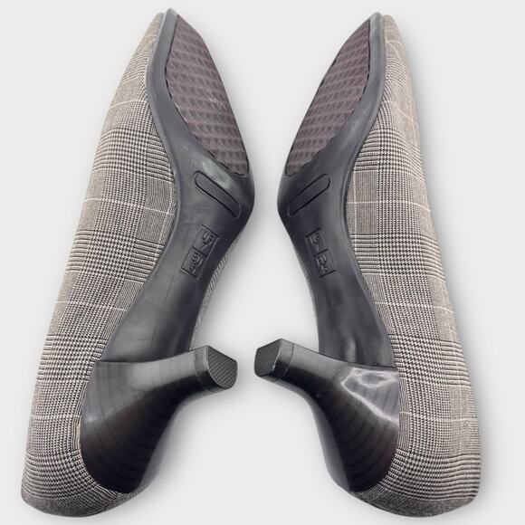 AEROSOLES Glen plaid low heels size 7 black/tan career office work preppy - Picture 6 of 7